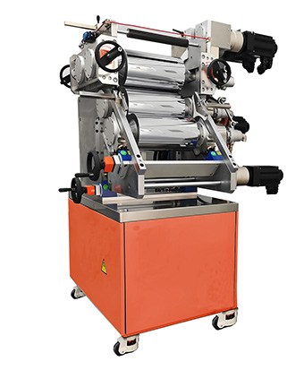 Four roll rolling machine